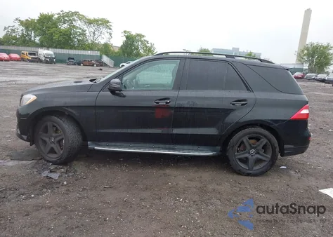 2013 Mercedes-Benz Ml 550 4Matic z USA, uszkodzony, nr VIN 4JGDA7DB9DA262971